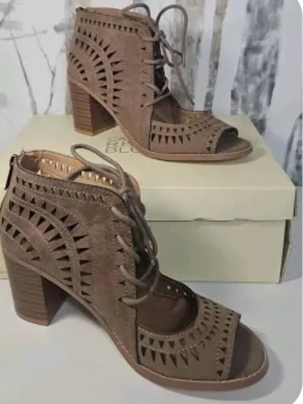 Canyon River Blues Women's Taupe Block Heel Sandals Sz 11 New